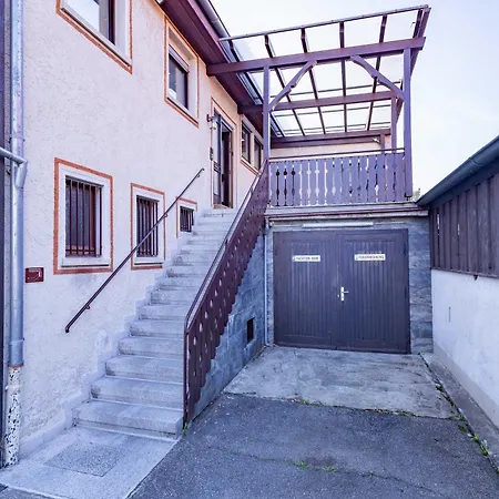 Charmante -altes Kino- 2sz-2bad-terrasse-netflix Apartment Baden-Baden