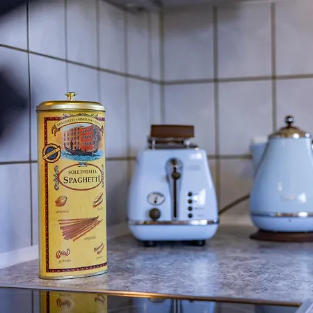 Charmante -altes Kino- 2sz-2bad-terrasse-netflix * Baden-Baden