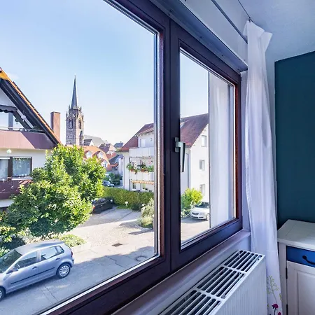Appartement Charmante -altes Kino- 2sz-2bad-terrasse-netflix *