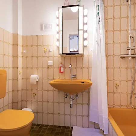 Charmante -altes Kino- 2sz-2bad-terrasse-netflix Apartament *